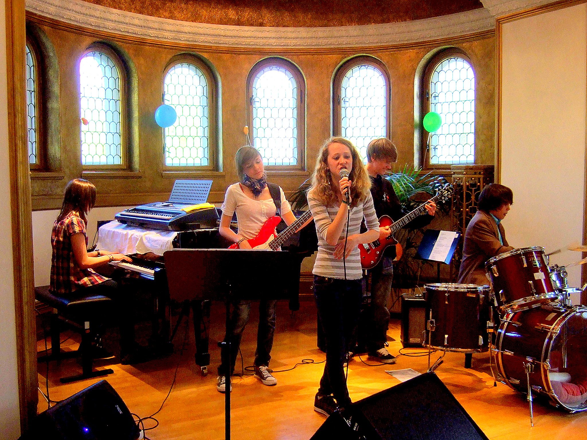 band_tan-yeah_2011.jpg